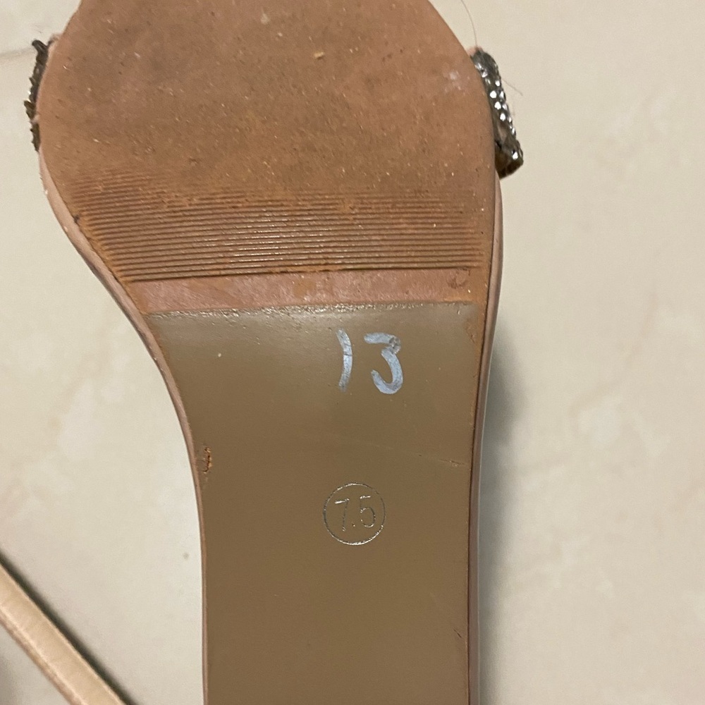 Heels - Picture 3 of 3